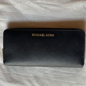 Black Michael Kors Jet Set Wallet